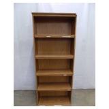 Bookshelf / Storage with 4 adjustable Shelves