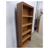 Bookshelf / Storage with 4 adjustable Shelves