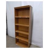 Bookshelf / Storage with 4 adjustable Shelves