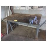 Work Bench with 5 1/2" Swivel Vise...