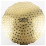 Stratton Vintage Floral Scallop Gold Tone Base Metal Makeup Compact.
