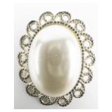 Simulated Mabe Pearl White Base Metal Brooch .