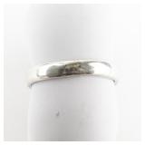 Unmarked (Navajo) Oval Turquoise Sterling Silver Ring. Size 7 - 7.25.