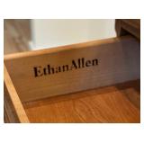 Pair of Elegant Ethan Allen Side Tables / Nightstands