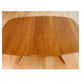 Mid-Century Modern Dinning Room Table