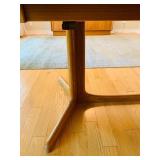 Mid-Century Modern Dinning Room Table