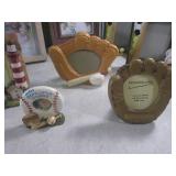 (D-2) Assorted Decorative Picture F...