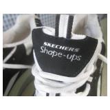 (CS) Pair of Skechers Shape-Ups Siz...