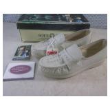 (CS) Pair of Soft Spots Shoes Size ...