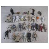 (G-1) Assorted Star Wars Figures...