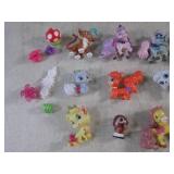 (EC1) Assorted Toy Figures...