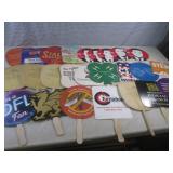 (CS) Lot of 25 Vintage Hand Fans - ...