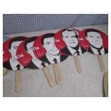 (CS) Lot of 25 Vintage Hand Fans - ...