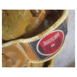 (BS) 4 Vintage Baseball Gloves - Ra...