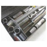 (G-1) Metal Craftsman 20" Tool Box ...