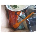 (F-2) Big Box Full of Assorted Kitc...