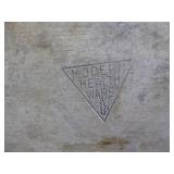 (A-1) Vintage Modern Health Ware Po...