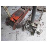 (UD1) 2 Floor Jacks - Both Froze - ...