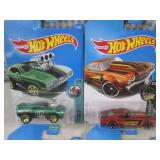 (EC1) Assorted Hot Wheels in Packag...