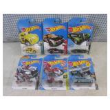 (EC1) Assorted Hot Wheels in Packag...