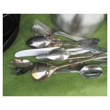 Kitchen ware and a Lodge pan