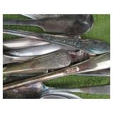 Kitchen ware and a Lodge pan