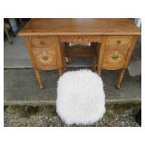 Antique wood 4-drawer vanity with D...