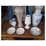 Clamshell closing tote containing a...