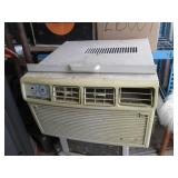 Vintage Whirlpool Window air condit...