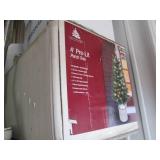 4ft Pre-lit Porch tree in original ...