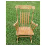 Vintage Wood rocking chair with pai...