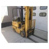 Caterpillar Cat T35D Propane Forklift - New Battery - No Leaks - Everything Functions As It Should - Indicates 3226 Hours