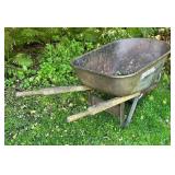 True Temper Stable Pour Wheelbarrow