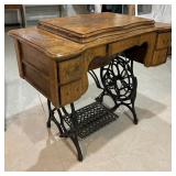 Beautiful Vintage Sewing Table with Damascus Sewing Machine
