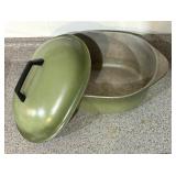 Vintage Avocado Green Dutch Oven by Club