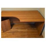 Versatile Corner Office Desk