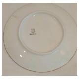 Delicate Vintage Serving Options