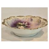 Delicate Vintage Serving Options