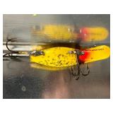 Vintage UMCO 173AS Tackle Box and Contents…Hot-Shot S-M2, Kautzky Lazy Ike,  Heddon Wood Cobra and More