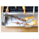 Vintage UMCO 173AS Tackle Box and Contents…Hot-Shot S-M2, Kautzky Lazy Ike,  Heddon Wood Cobra and More