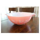Kitchen Accessories…Vintage Pyrex Drip Mixing Bowls