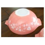 Kitchen Accessories…Vintage Pyrex Drip Mixing Bowls