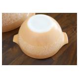 Kitchen Accessories…Vintage Pyrex Drip Mixing Bowls