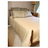 Beautiful Quality Bedding w/Matching Pillows…