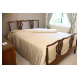 Vintage Unique Scroll-Style Headboard and Footboard Bed/Frame/Mattress/Box Spring…