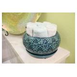 Home DeCor…23-Inch Glass Decorative Plate w/Stand, Ceramic Bowl w/Towels