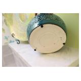 Home DeCor…23-Inch Glass Decorative Plate w/Stand, Ceramic Bowl w/Towels