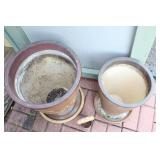 Lawn Garden & Patio DeCor…Tall Clay Leaf-Motif Flower Pot…