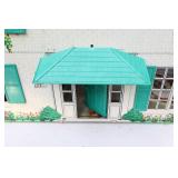 Vintage 1960’s Marx Marxie Mansion Tin Litho Dollhouse…