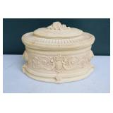 Vintage Trinket Boxes…"Queen